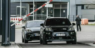 Названы сроки появления на рынке нового Porsche Macan