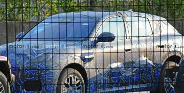 Опубликовано фото нового компактного кроссовера Maserati