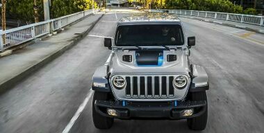 Jeep Wrangler получил новую мощную версию 4xe