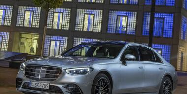 В Россию привезли 8-цилиндровый Mercedes-Benz S-класса