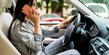 Звонят сотрудники ГИБДД и вменяют оставление места ДТП: что делать