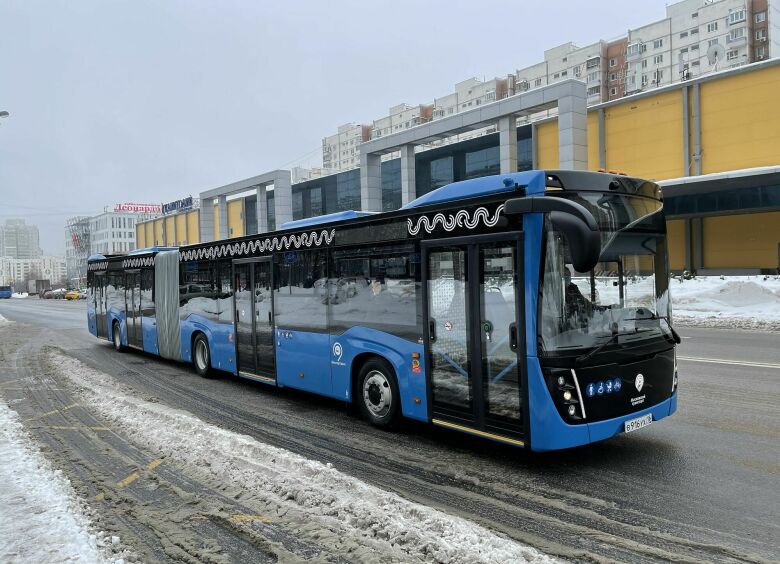 Изображение КАМАЗ специально для Москвы сделал «толкающий» автобус-гармошку
