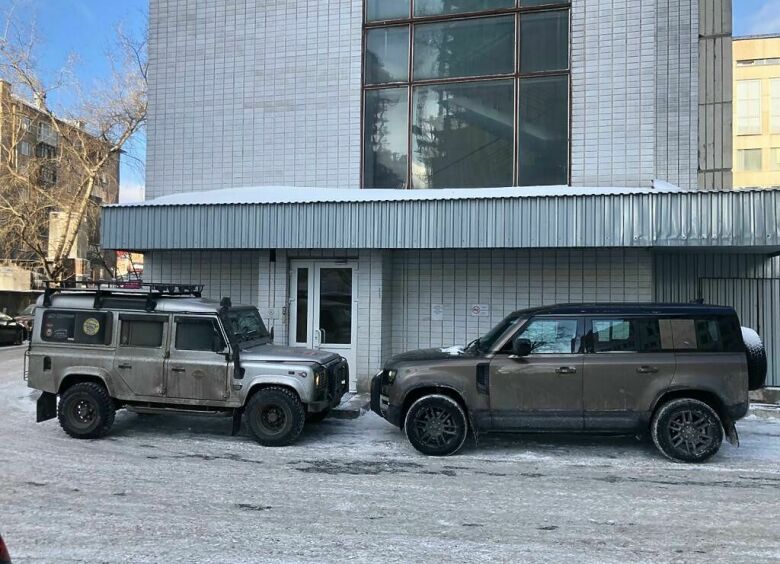 Изображение Сын против отца: сравнительный тест старого и нового Land Rover Defender