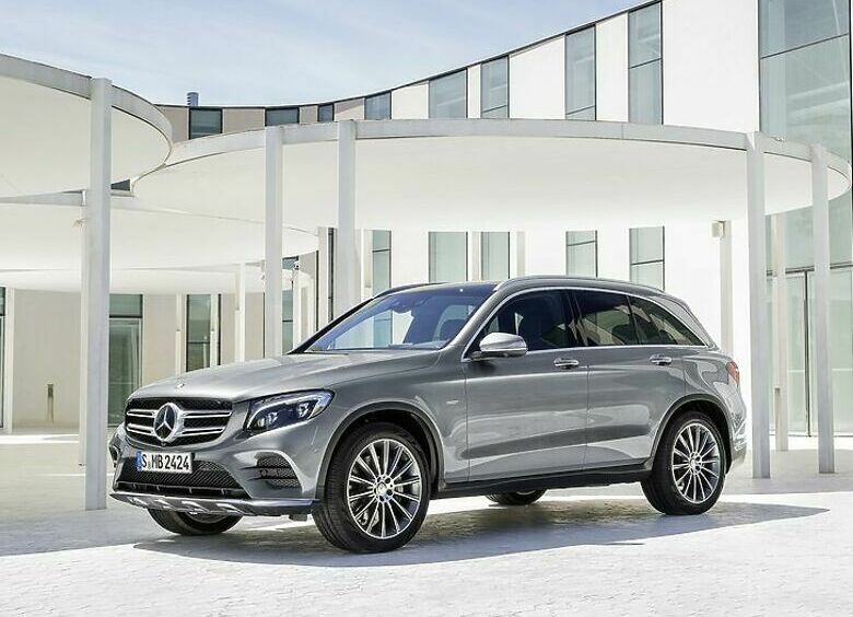 Изображение В России отзывают кроссоверы Mercedes-Benz GLC