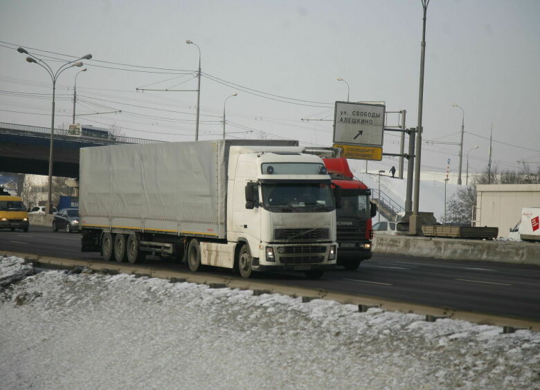 Изображение Московским властям предложили отказаться от грузовых пропусков на МКАД