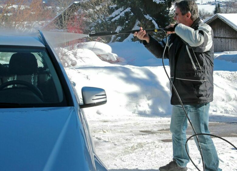 Изображение Как безопасно помыть машину в сильный мороз