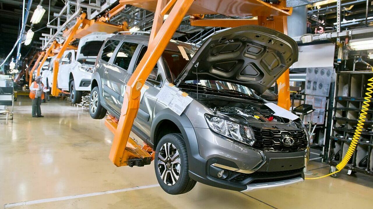 Гранта сборка. Завод Ларгус АВТОВАЗ. АВТОВАЗ конвейер 2022