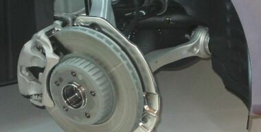 Как избежать проблем после замены тормозных дисков или колодок