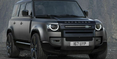 Новый Land Rover Defender дождался грозного мотора V8