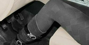 Почему постоянно держать ногу на педали сцепления крайне опасно