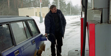 Почему опасно использовать в жару «зимний» бензин