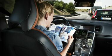 Эксперты рассказали, когда автопилот массово приживется в автомобилях