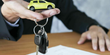 Автосалоны стали требовать от покупателей возврата ранее предоставленных скидок