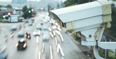Почему власти Москвы перестанут предупреждать водителей о дорожных камерах