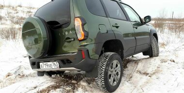 Фанатики бросились расхватывать фонари от LADA Niva Travel