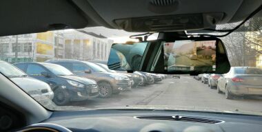 Тайный свидетель: какой видеорегистратор труднее всего заметить в салоне авто