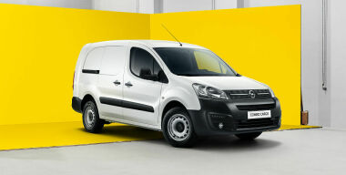 В России начали торговать грузовыми «каблучками» Opel Combo Cargo