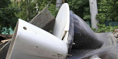 За окурок, выброшенный из машины, хотят штрафовать на 30 000 рублей