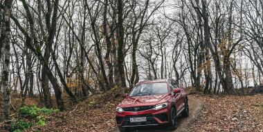 В России стартовали продажи бюджетной версии Geely Tugella