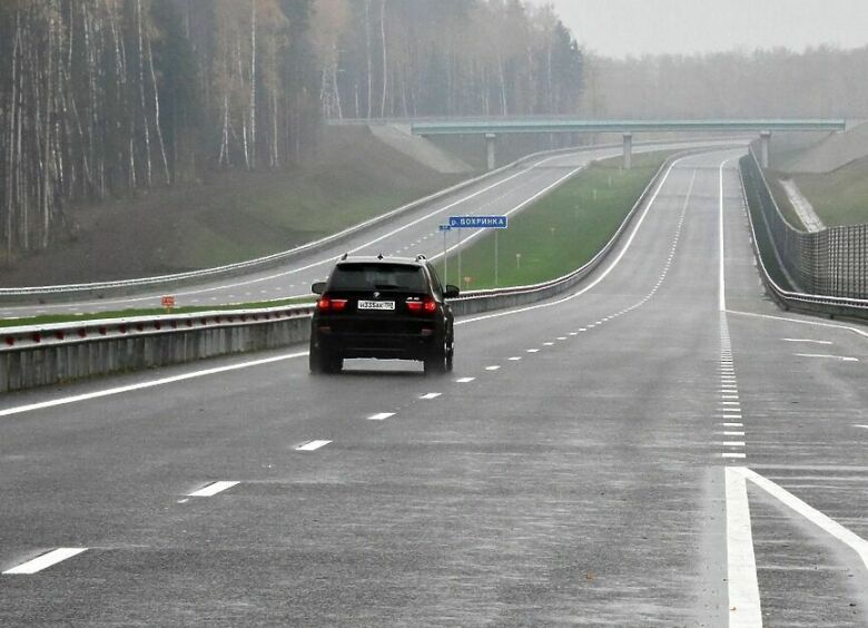 Изображение ГИБДД оценила идею введения на дорогах широкой левой полосы