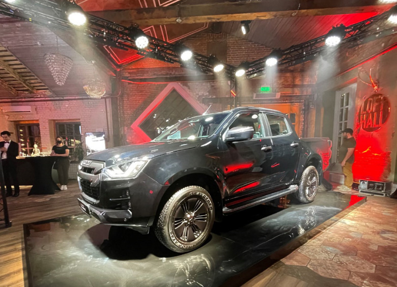 Изображение Извините за опоздание: Isuzu D-Max третьего поколения доехал до России