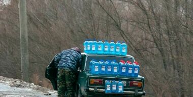 Не мерзни, «незамерзайка»: зачем водители убирают обратный клапан из стеклоочистителя