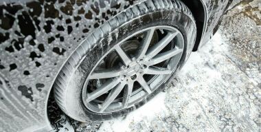 Что может натворить снег, набившийся в колесные арки машины