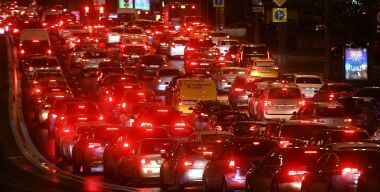 Власти Подмосковья решили победить «глупые пробки»