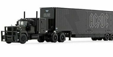 AC/DC в формате 1/64: Mack Super-Liner 60 по сходной цене