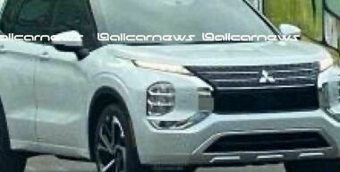 Шпионы подловили новый Mitsubishi Outlander без камуфляжа