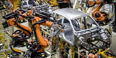 Geely начнет производить запчасти и машины для других марок