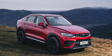 Премиум-кроссовер Geely Tugella бьет рекорды продаж в России
