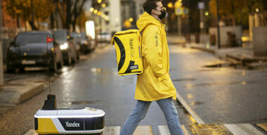 Российские беспилотники научились доставлять еду