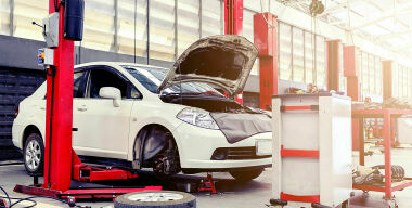 Бесплатный ремонт негарантийного автомобиля у «официала»: миф или реальность