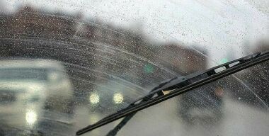Как из-за неправильного прогрева салона может треснуть лобовое стекло
