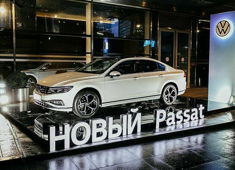 Изображение Немцы радикально «порезали» комплектации и моторы для Volkswagen Passat в России