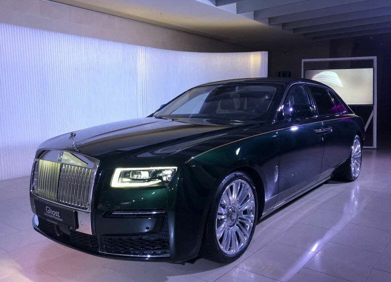 Изображение Rolls-Royce Ghost второго поколения приехал в Россию с полным приводом