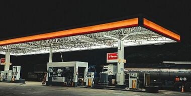 Названы АЗС, которым больше всего доверяют россияне