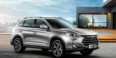 В Россию приехал новый кроссовер JAC S7