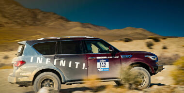 Обновленный Infiniti QX80 оценили в грязном женском ралли