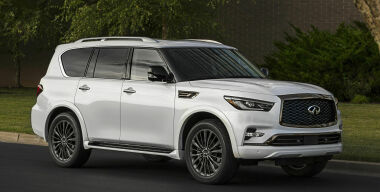 Японцы предложили выгодные условия на покупку обновленного Infiniti QX80