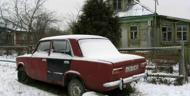 Без автохимии и инструмента: как выкрутить «слизанную» гайку