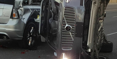 Руль на память: Volvo патентует «гуляющую» по салону «баранку»