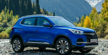 Chery начинает торговать обновленными кроссоверами Tiggo 4