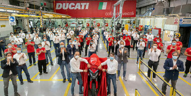 Ducati выпустила первый на планете мотоцикл с двумя радарами