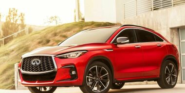 Названа дата появления в России нового купе-кроссовера Infiniti QX55