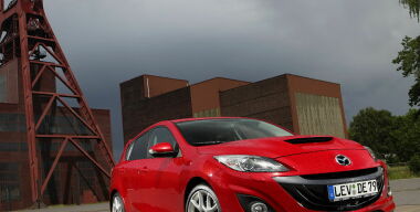 Mazda полностью отказалась от мощных автомобилей