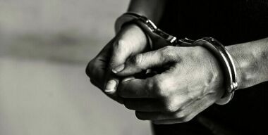 Как виновника смертельного ДТП Михаила Ефремова встретили на «зоне»