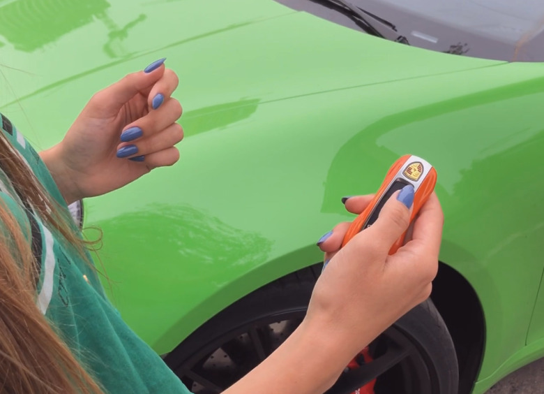 Изображение Эксперимент с угоном: как некоторые умельцы открывают чужие машины брелоком от своего авто