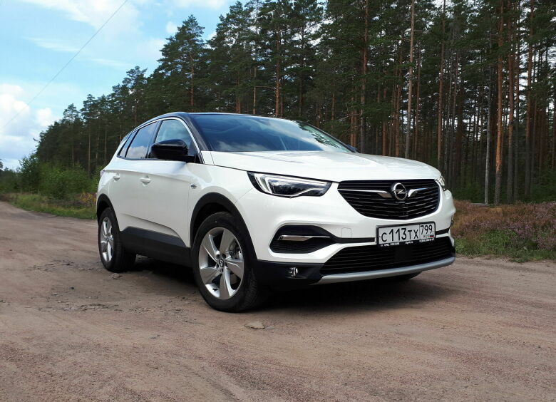 Изображение Opel назвал российские цены на кроссовер Grandland X